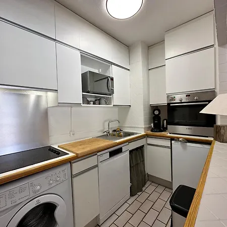 Hyetai Pour 4 Personnes Face Au Port A Appartement