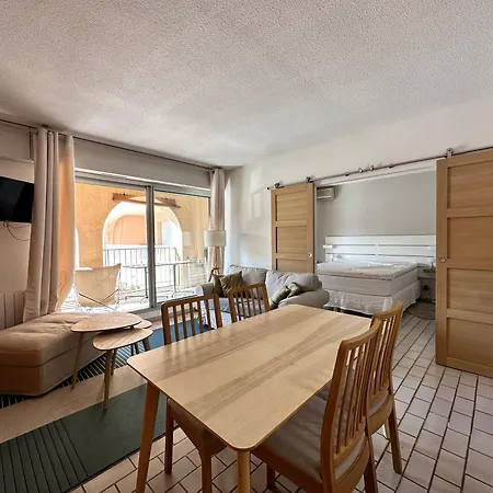Appartement Hyetai Pour 4 Personnes Face Au Port A
