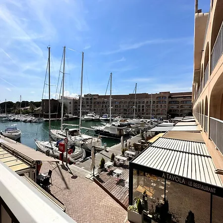 Hyetai Pour 4 Personnes Face Au Port A Appartement *